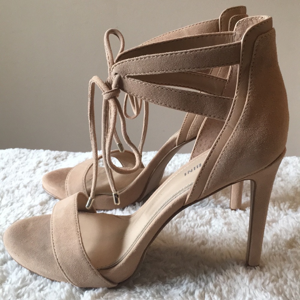 Gianni Bini Nude Heels